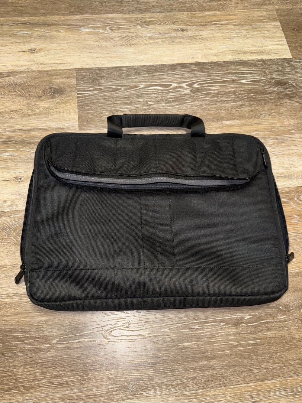 Laptop travel bag